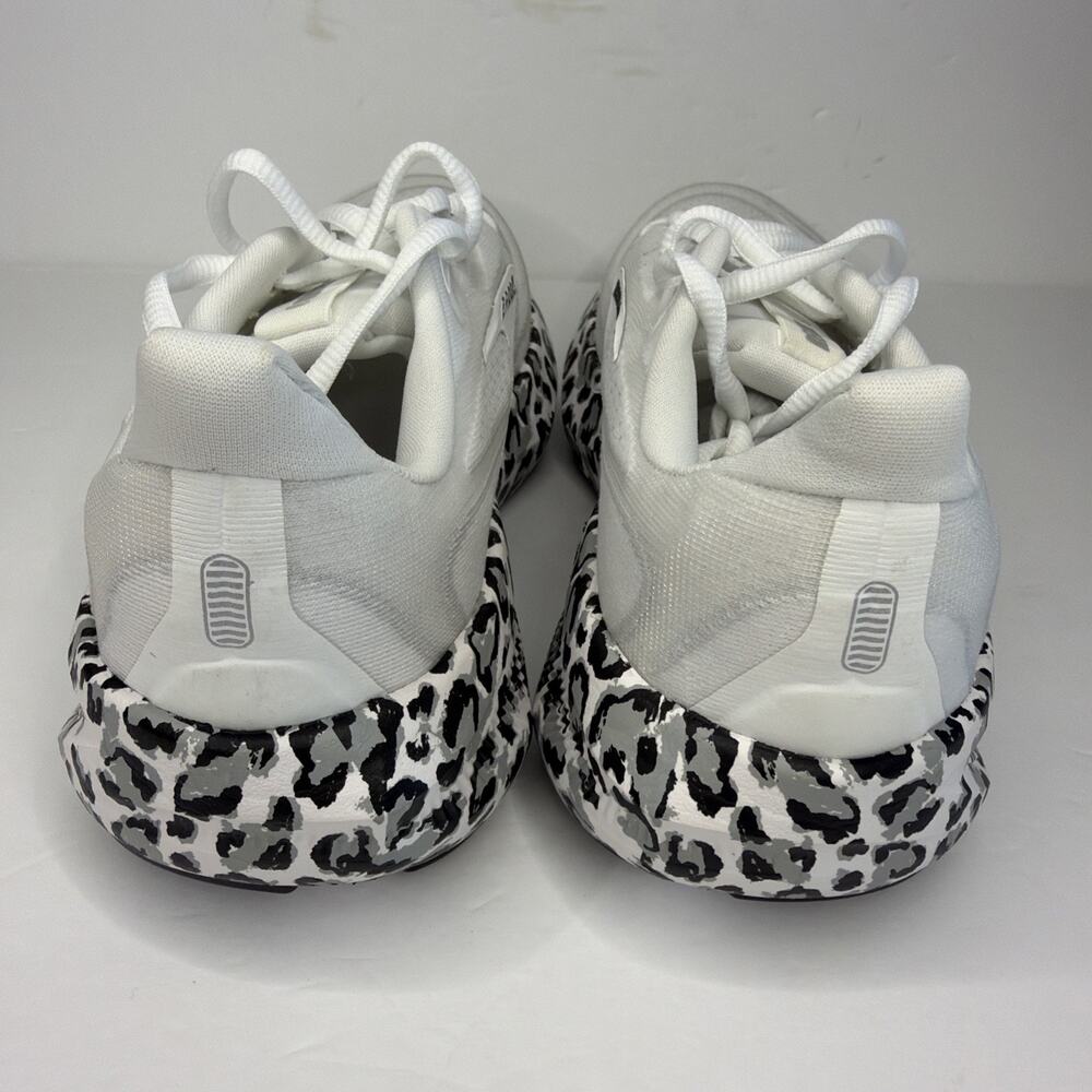 Brooks Women’s size 7.5 Revel 9 Sneaker White Leopard Sole 120489 1B 132 New Box - Picture 6 of 12